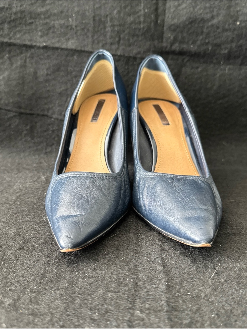 Tahari Peyton Navy Pumps Heels 7 Leather & Patent Colorblock Stiletto Point Toe - Picture 2 of 11